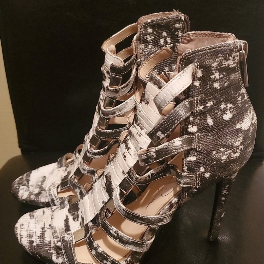 Lady's Heels Sz 71/2